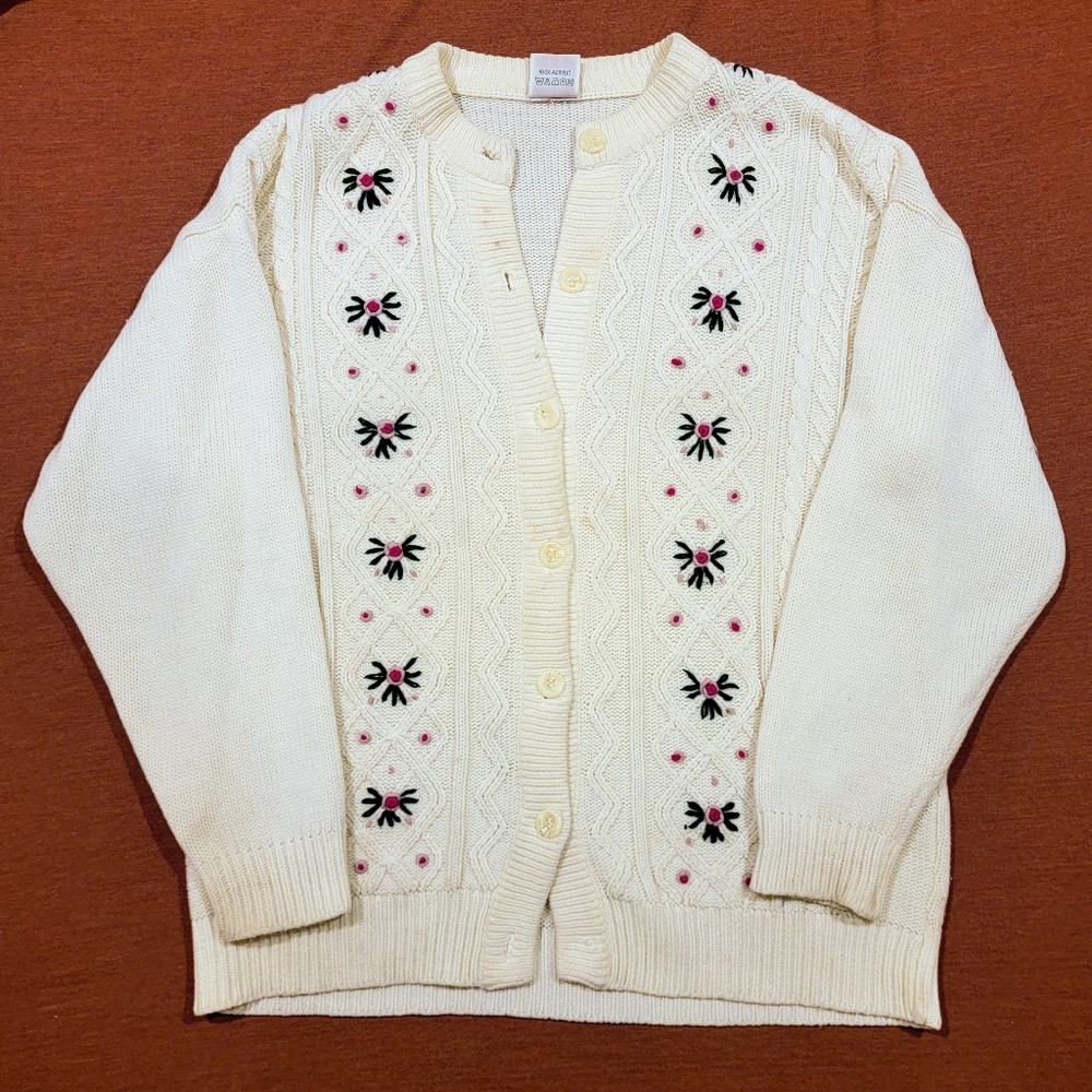 Vintage Italian Embroidered Cottagecore Oversized Slouchy Grandma Sweater